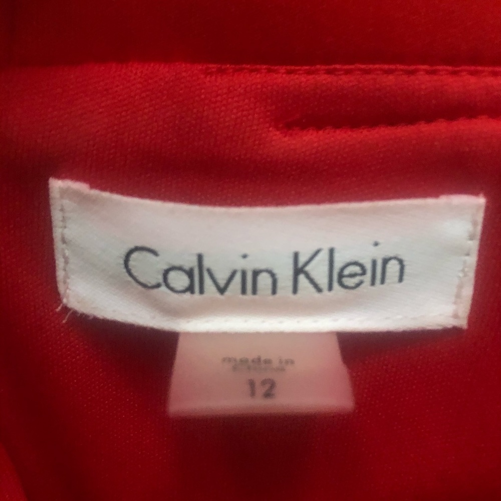 Calvin Klein - Picture 3 of 6